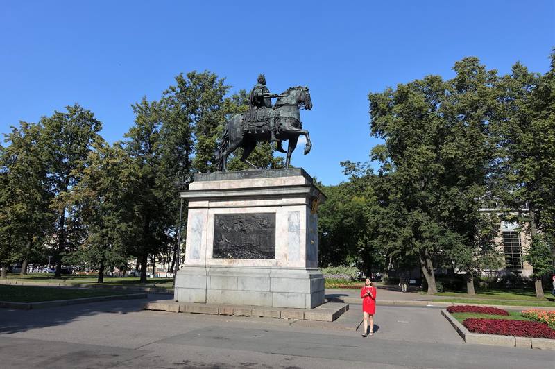 Памятник Петру I Памятник Петру I