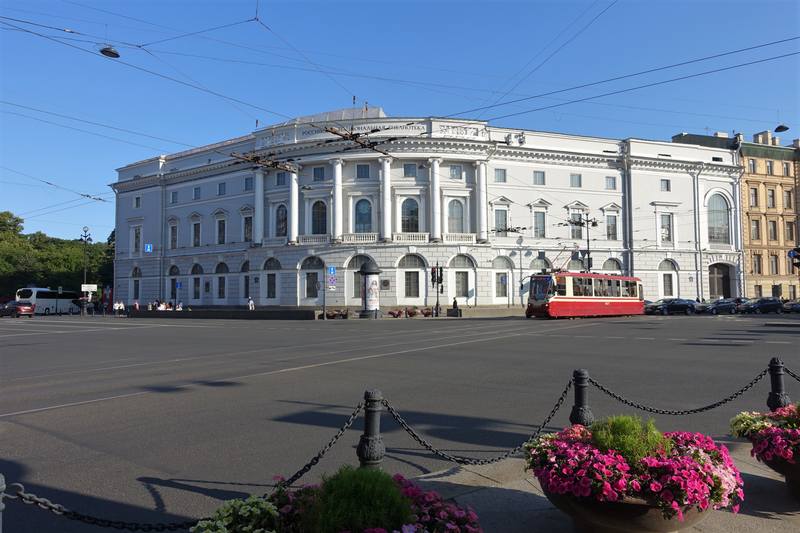 Летний Санкт-Петербург Летний Санкт-Петербург