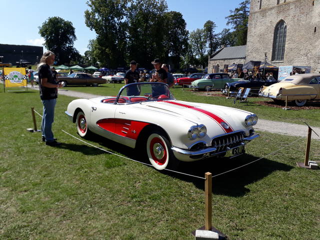 American Beauty Car Show и замки Эстонии