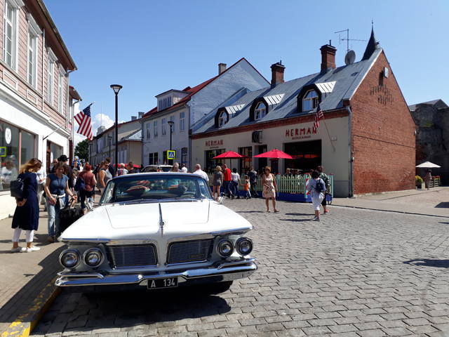 American Beauty Car Show и замки Эстонии