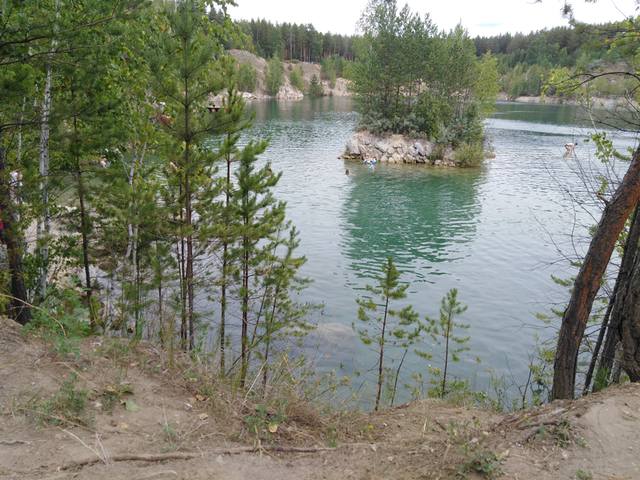 Худышка на озере 