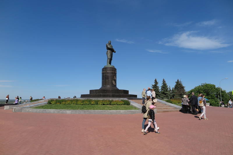 Памятник Чкалову в Нижнем Новгороде Памятник Чкалову в Нижнем Новгороде