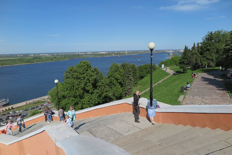 Памятник Чкалову в Нижнем Новгороде Памятник Чкалову в Нижнем Новгороде