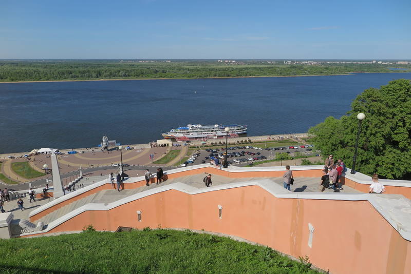 Памятник Чкалову в Нижнем Новгороде Памятник Чкалову в Нижнем Новгороде