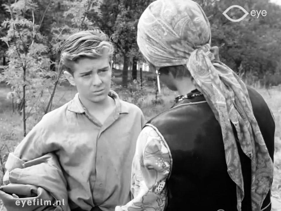 Приключения цыганского мальчика - Avonturen van een zigeunerjongen (1960).avi snapshot 00.19.45 [2019.08.29 20.49.53]
