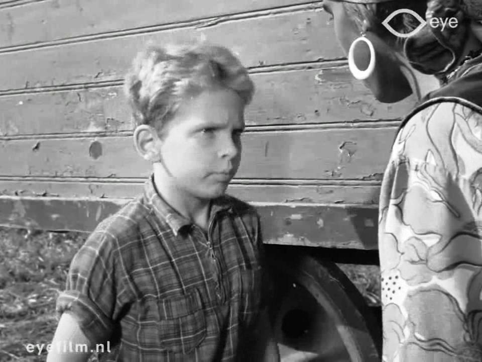 Приключения цыганского мальчика - Avonturen van een zigeunerjongen (1960).avi snapshot 01.02.05 [2019.08.29 21.33.01]