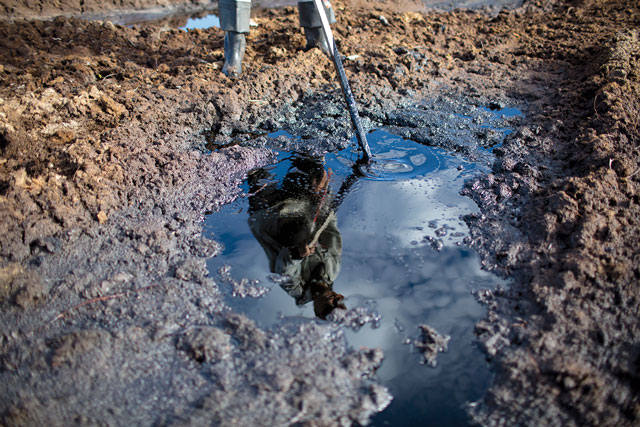 Нефтяной разлив на суше