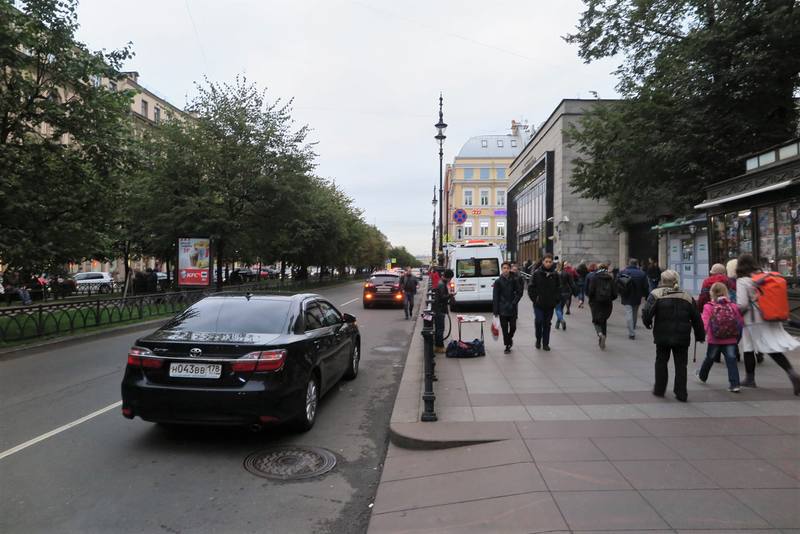 Прогулка по Петербургу Прогулка по Петербургу