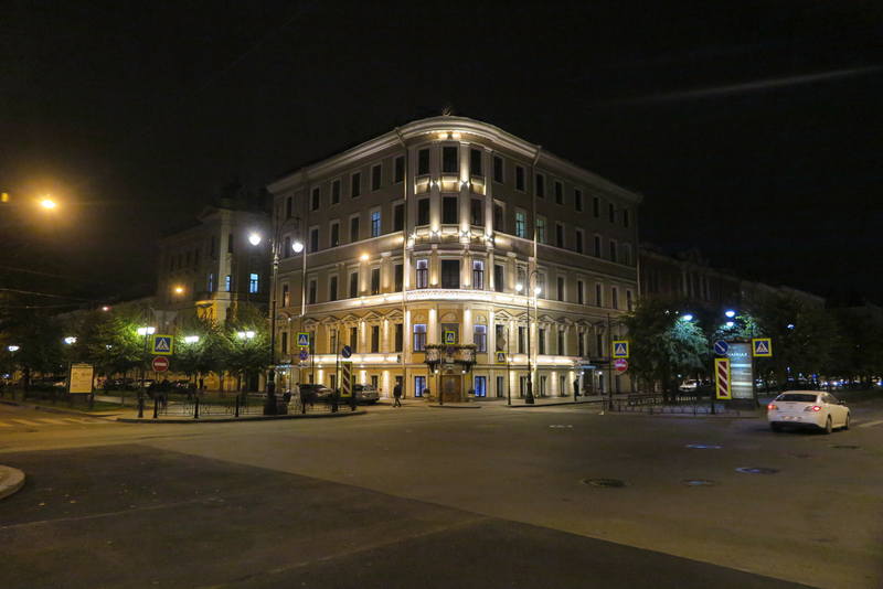 Прогулка по Петербургу Прогулка по Петербургу