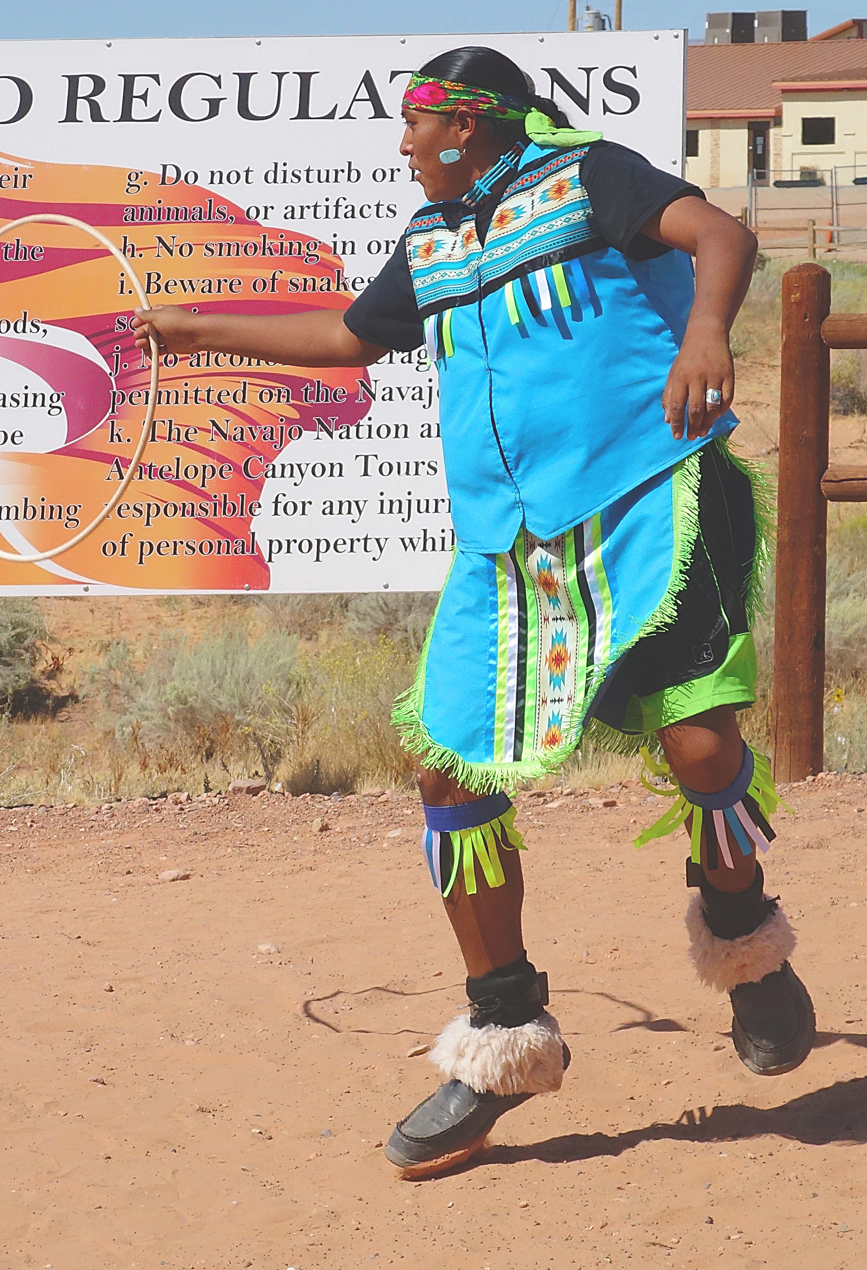 Танец с кольцами индейцев Навахо. Фото Морошкина В.В.