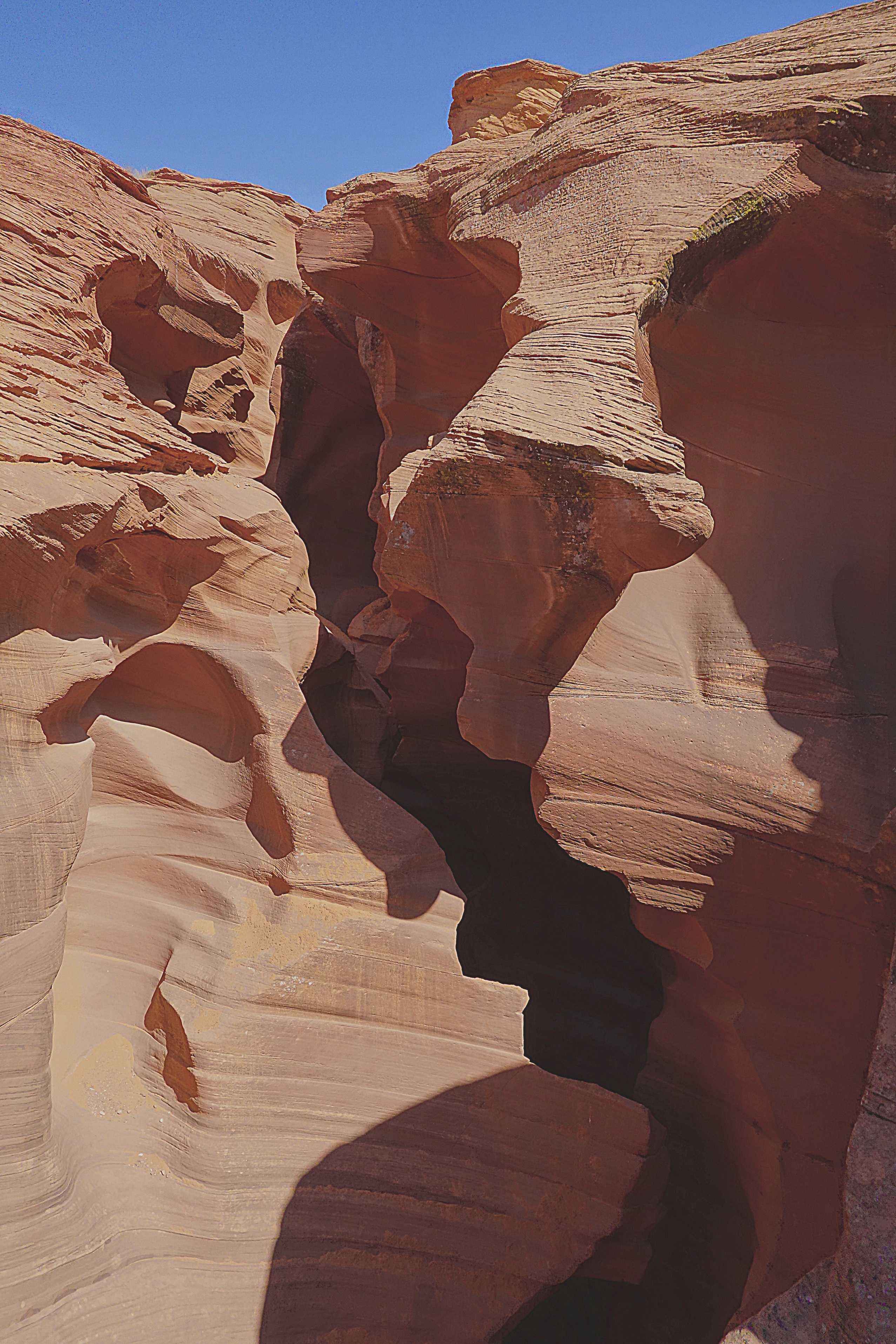 Каньон Антилопы - узкая расщелина в песчанике (С. Аризона). Фото Морошкина В.В.