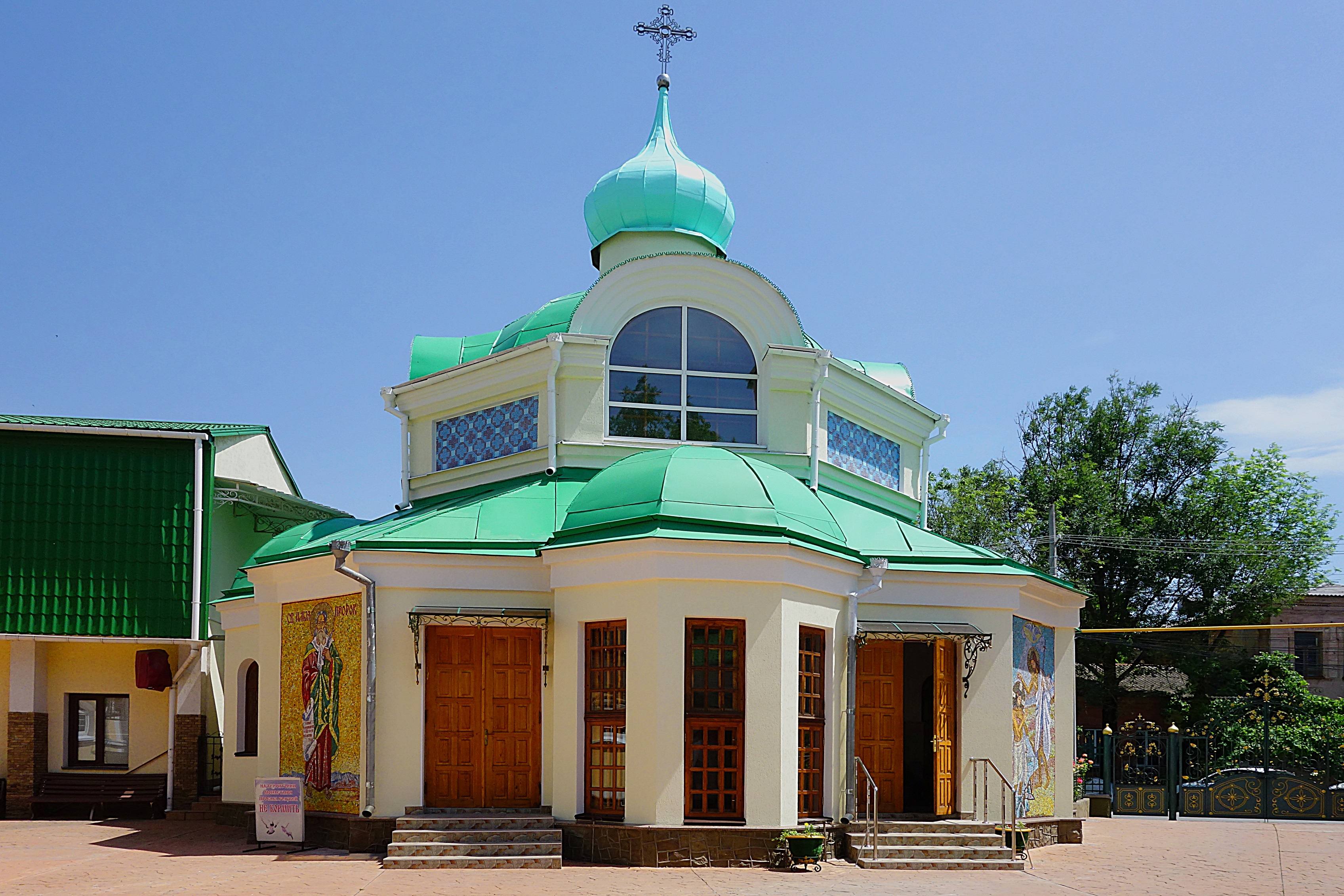 Церковь Свято-Троицкого женского монастыря в Симферополе. Фото Морошкина В.В.