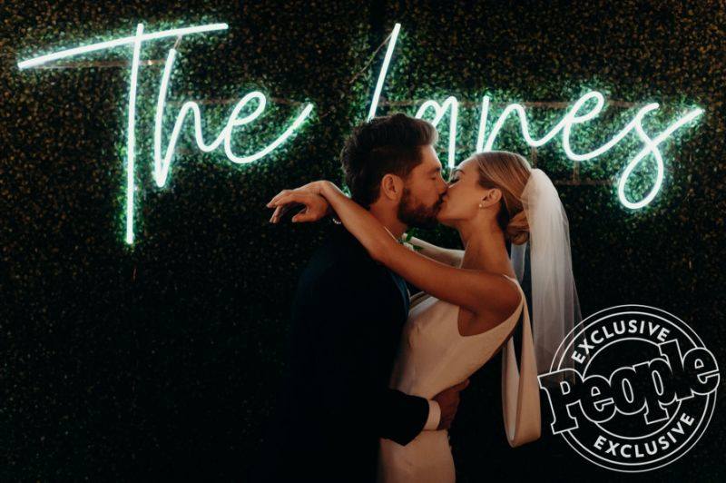 Lauren & Chris Lane - Bachelor 20 - Discussion - #7 - Page 20 28504946_m