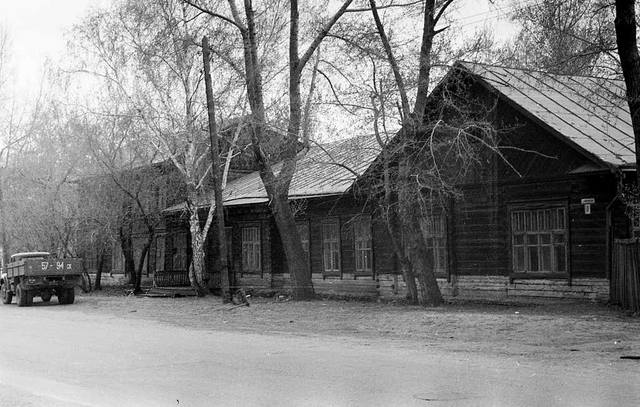 Нарымская, 3, 1978. Станция юных техников (СЮТ)