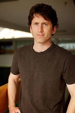 400px-ToddHoward2010sm