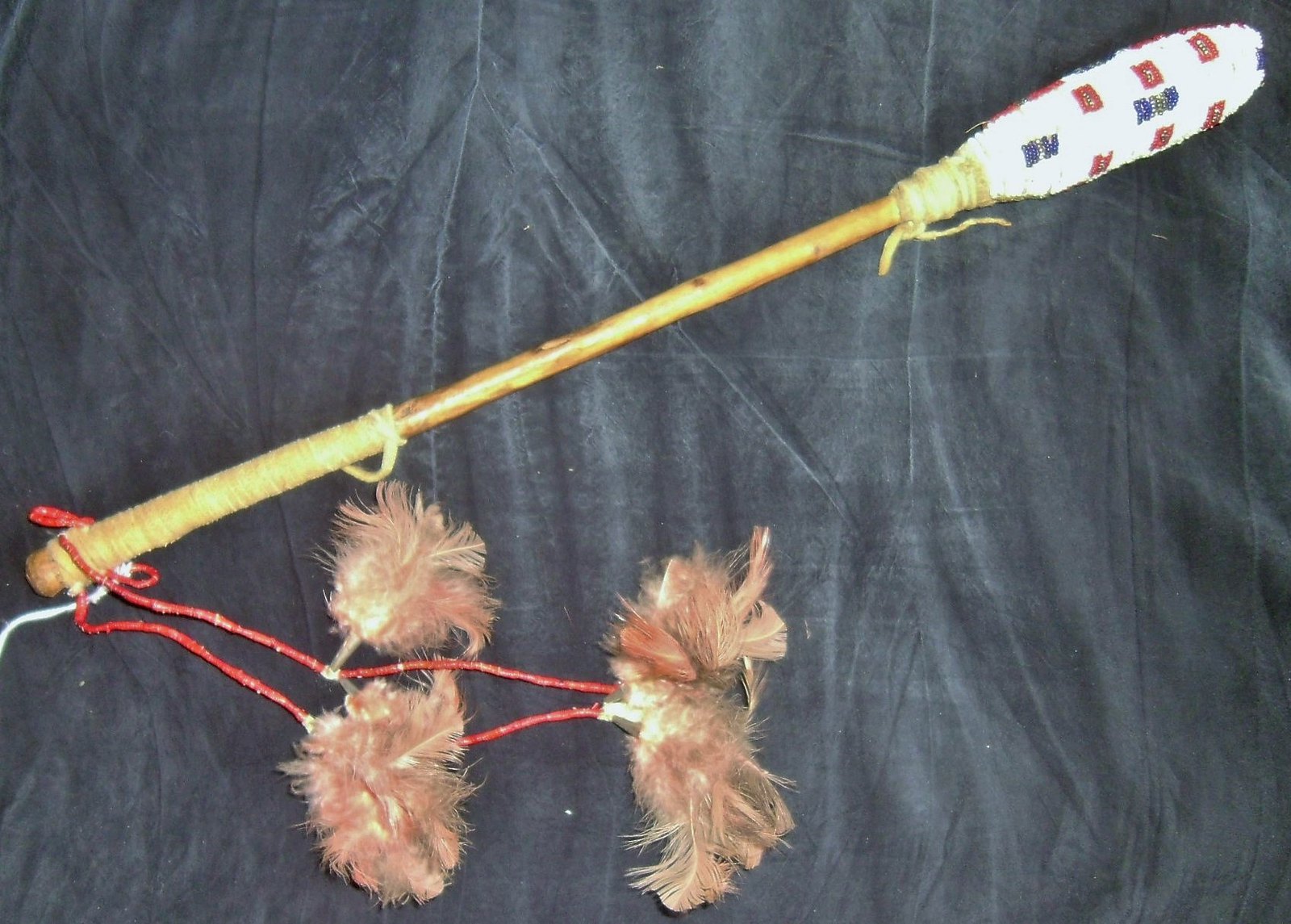 032 Drum beater beaded drum beater with quilled drop 28" long (includes quill drops)