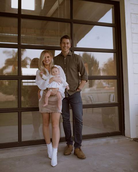 Arie Jr & Lauren Luyendyk - FAN Forum - Media SM - Discussion #2 - Page 47 28922236_m