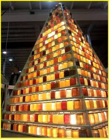 Пчёлки очень любят мёд