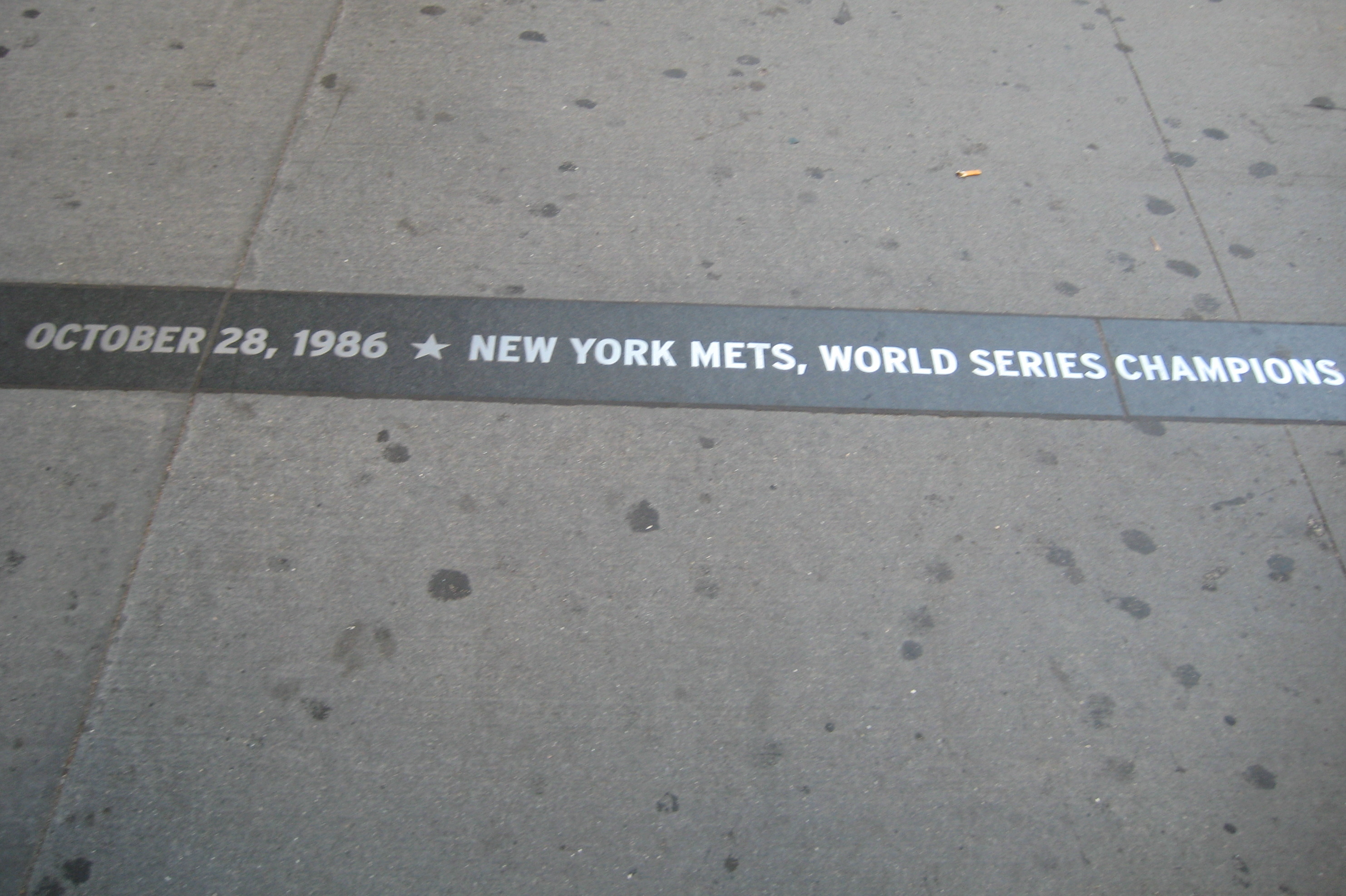 NYC - Canyon of Heroes - October 26, 1986 - New York Mets, World Series Champions