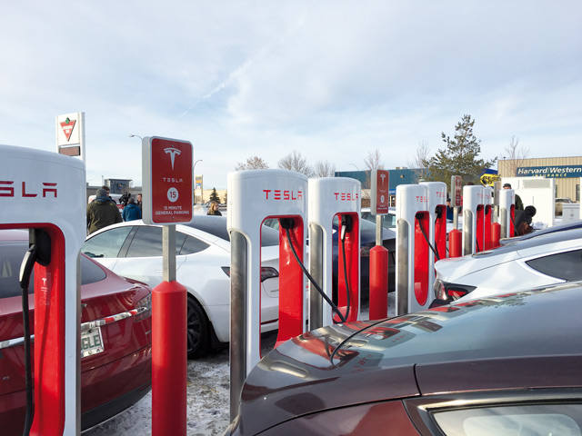 Автозаправочная станция Tesla