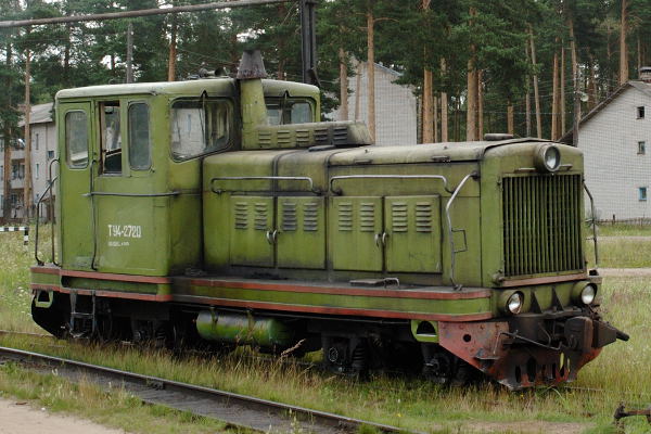TU4 diesel locomotive with number 2720