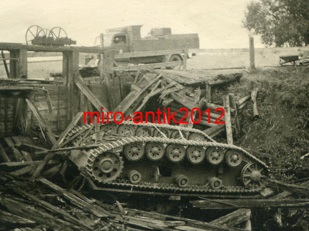 2 Wehrmacht von Br cke gest rzter Panzer III