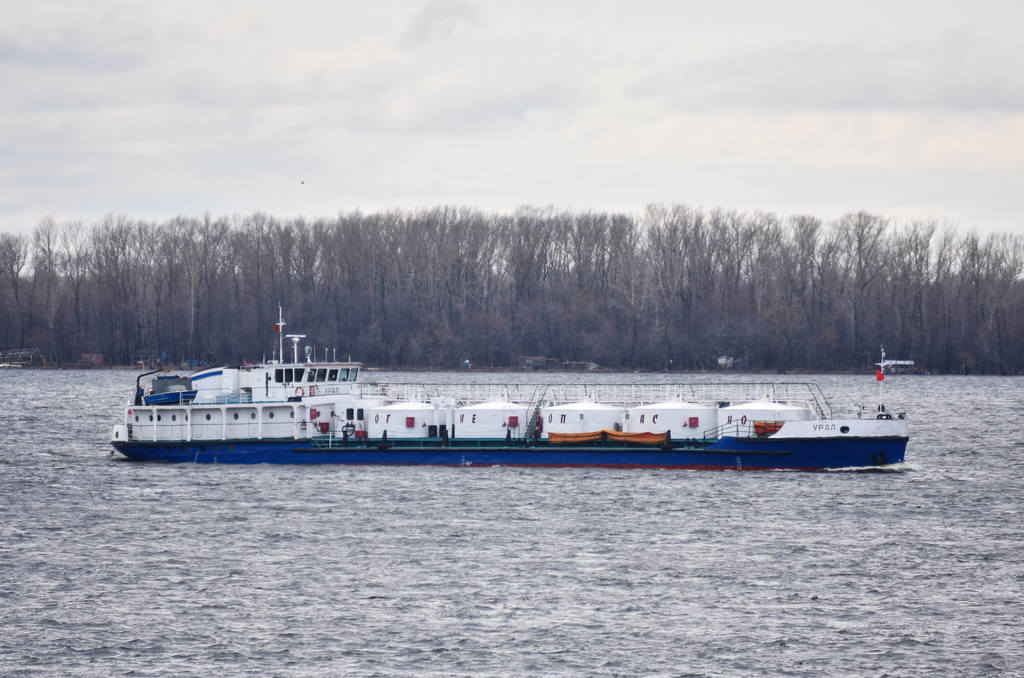 танкер Урал 21 апреля