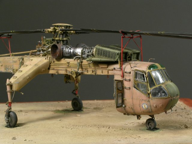 CH-54A-Skycrane-Revell-06.JPG