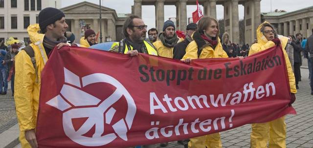 Протест против ядерного оружия в Берлине