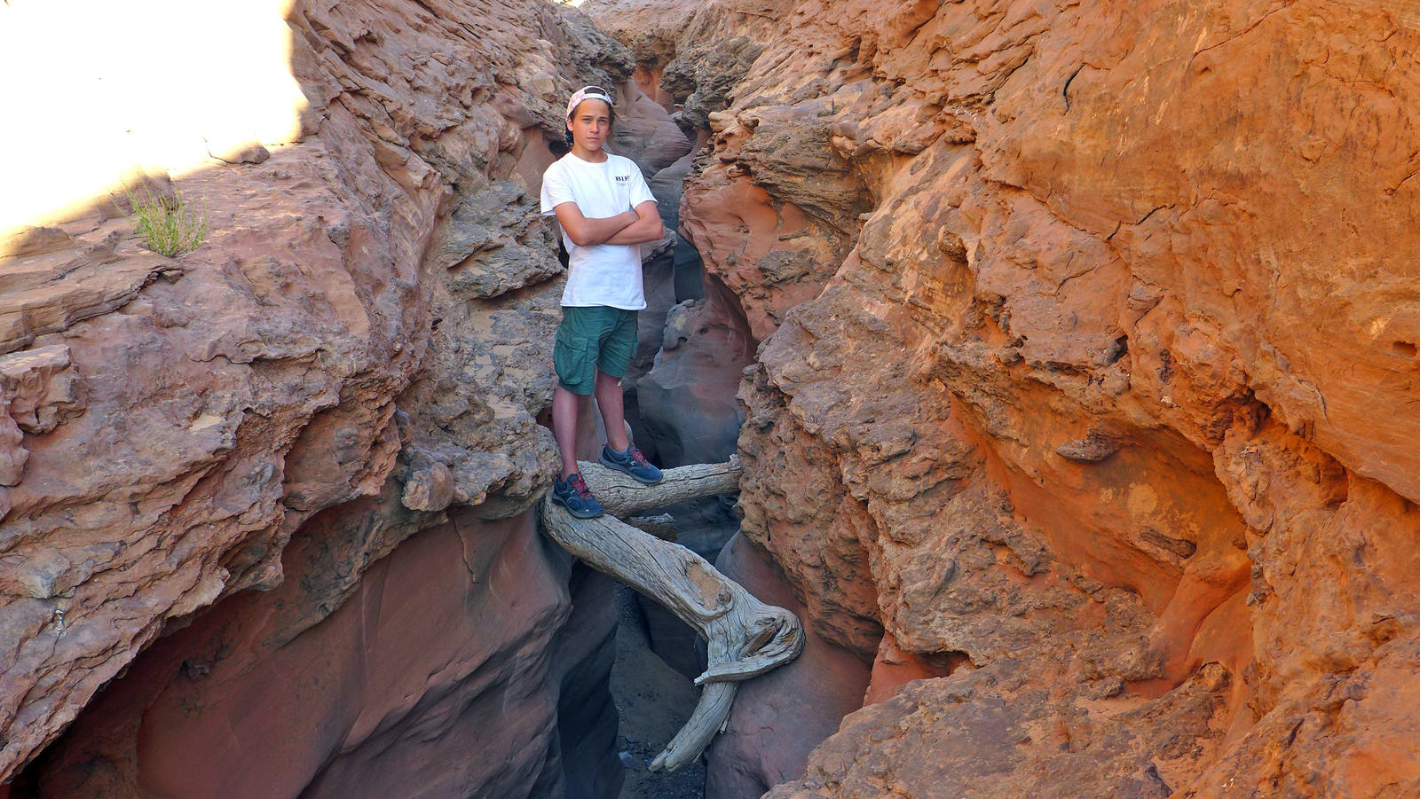 Загадочный «Robbers’ Roost», Юта: «Тропа беззакония» и «127 часов» Загадочный «Robbers’ Roost», Юта: «Тропа беззакония» и «127 часов»