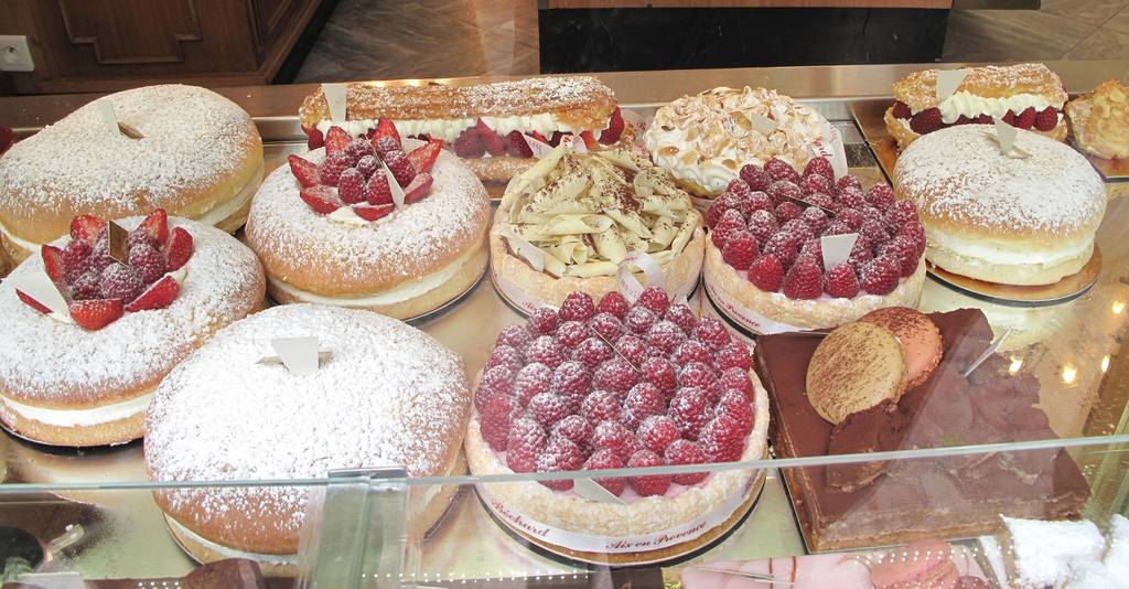 food-produce-colorful-baking-snack-dessert-eat-delicious-cake-pastry-bakery-chef-icing-raspberries-tasty-baker-pies-filling-sweetness-assortment-yummy-patisserie-baked-goods-torte-custa