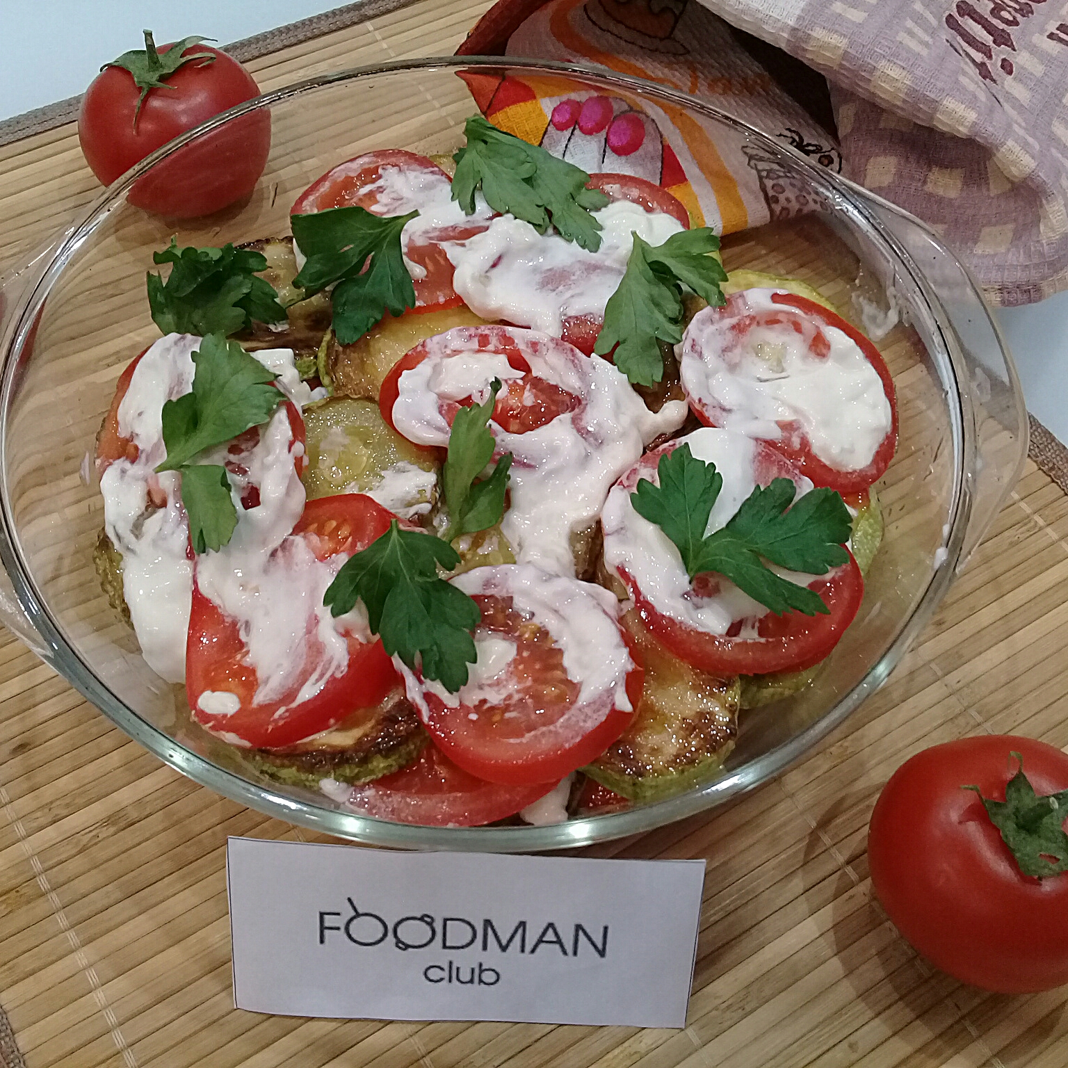 Закуска из кабачков с томатами