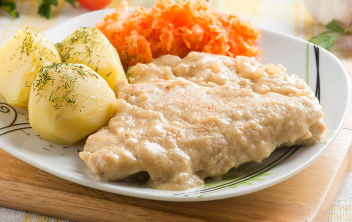 Тушеные свиные отбивные