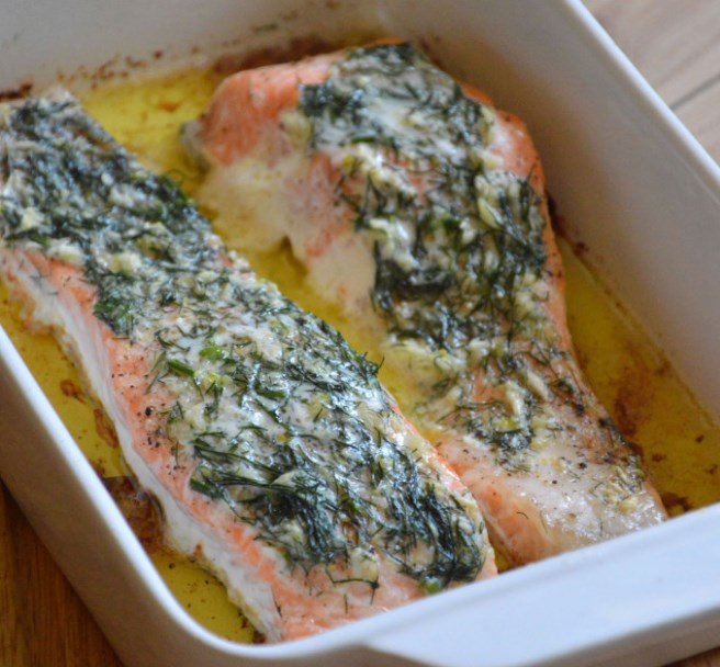 Семга с маслом и чесноком в духовке