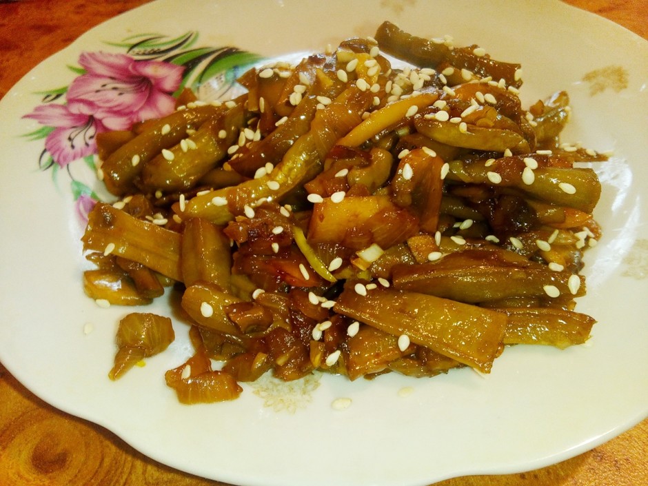 Спаржевая фасоль с грибами и соевым соусом