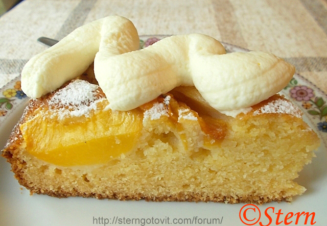 Пирог на скорую руку с фруктами «Полуманник медовый»