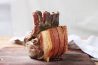 Свиная корейка на кости с шалфеем