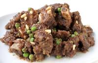 Тушеные говяжьи ребрышки с грушей и соевым соусом