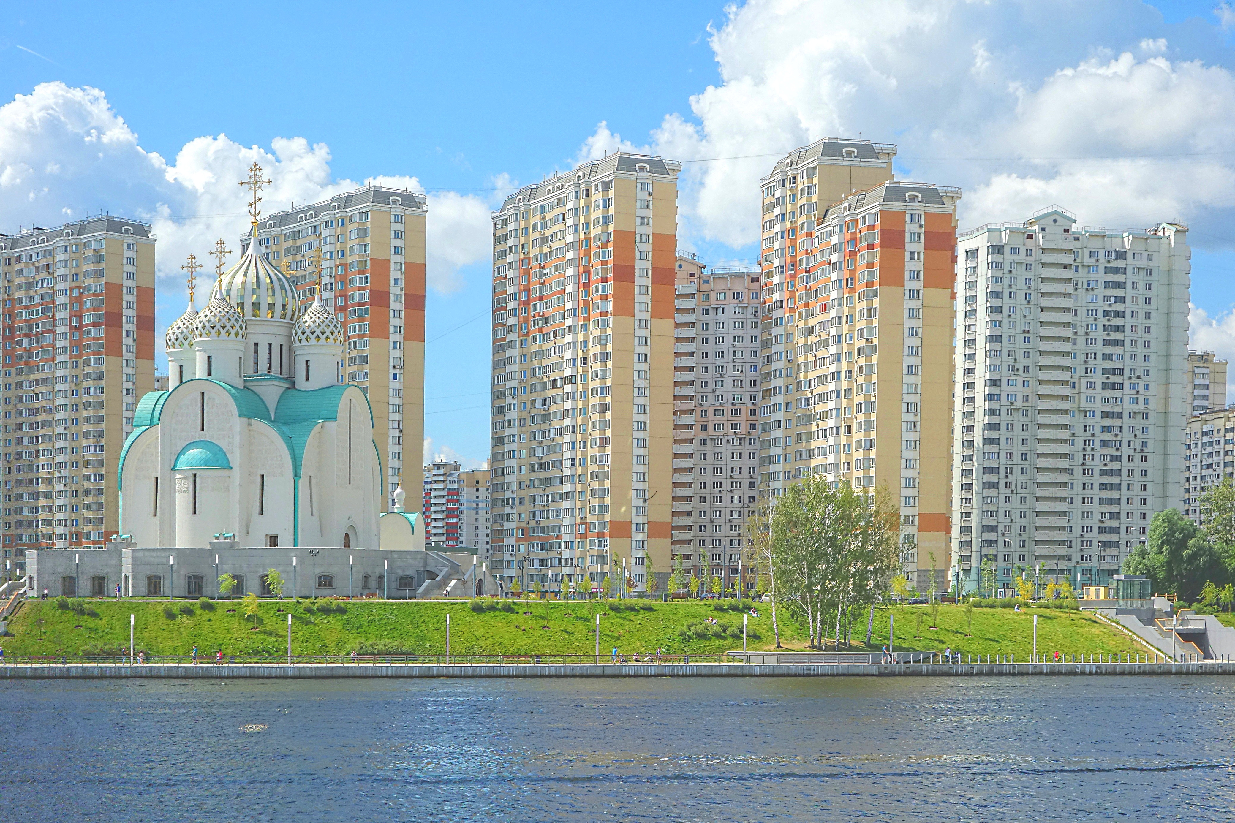 Здания Красногорска у Москвы-реки. Фото Морошкина В.В.