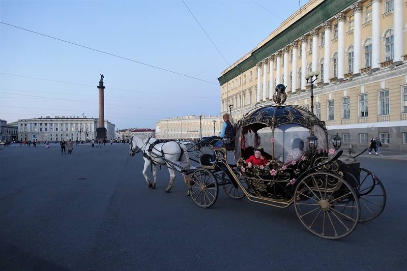 Дворцовая площадь Дворцовая площадь