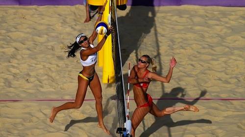 33-beach-volleyball-2012-summer-olympics-marketa-slukova-czech-republic-hits-past-talita-rocha-brazil
