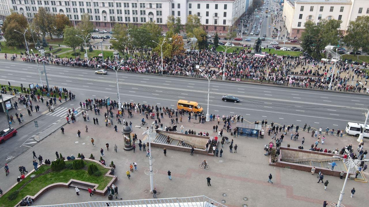 Minsk Studenty Mediki I Pensionery S Vysoty Lyudi Uzhe Nachinayut Rashoditsya Rex Net Livejournal