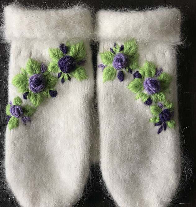 Варежки с растительным рисунком 11