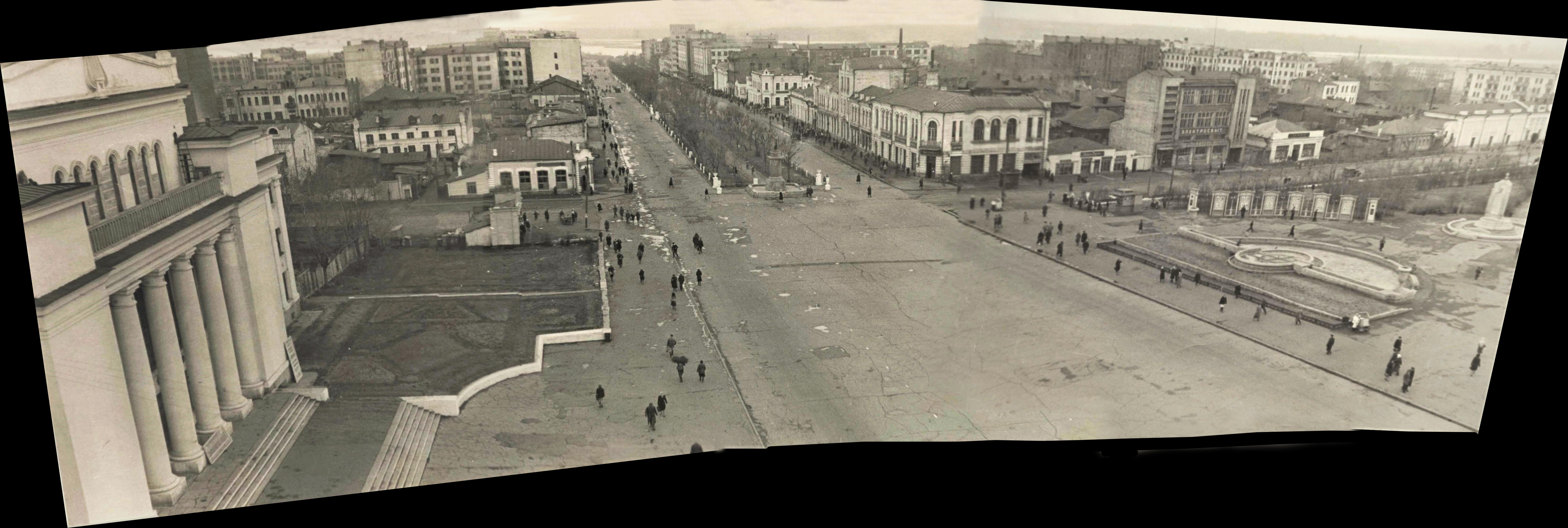Красный проспект старый памятник Сталину