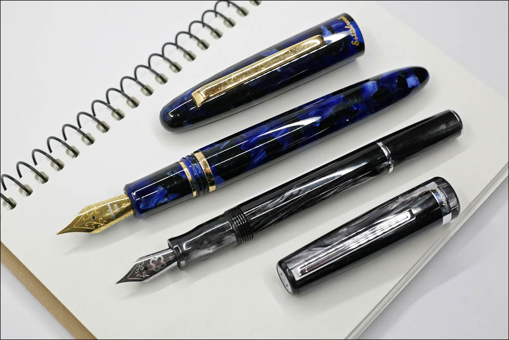 Esterbrook Estie Cobalt vs JR Pocket Pen Tuxedo. Lenskiy.org