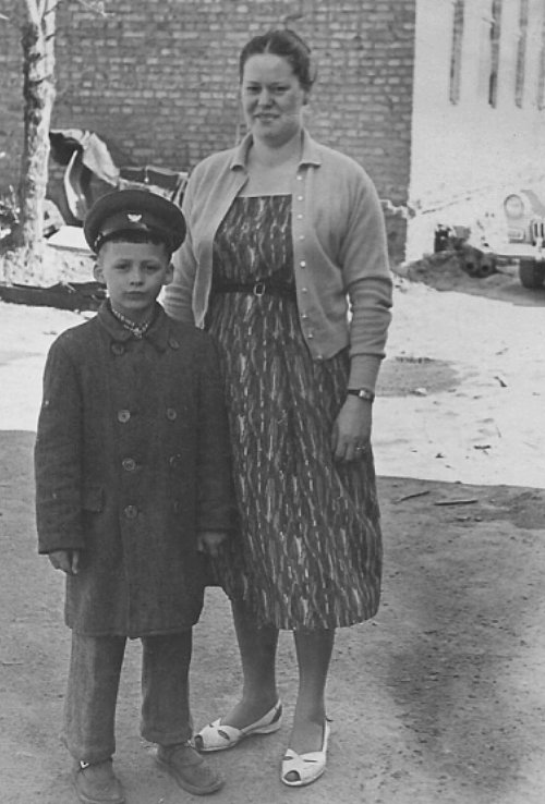 я и мама 1961 стоим