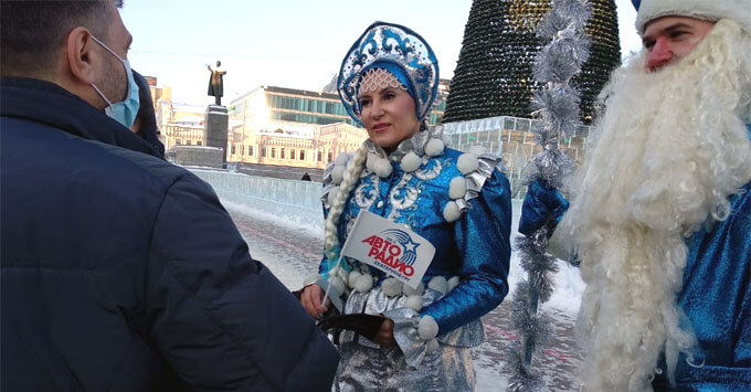 «Авторадио-Екатеринбург» и ГИБДД поздравили водителей с наступающим Новым годом