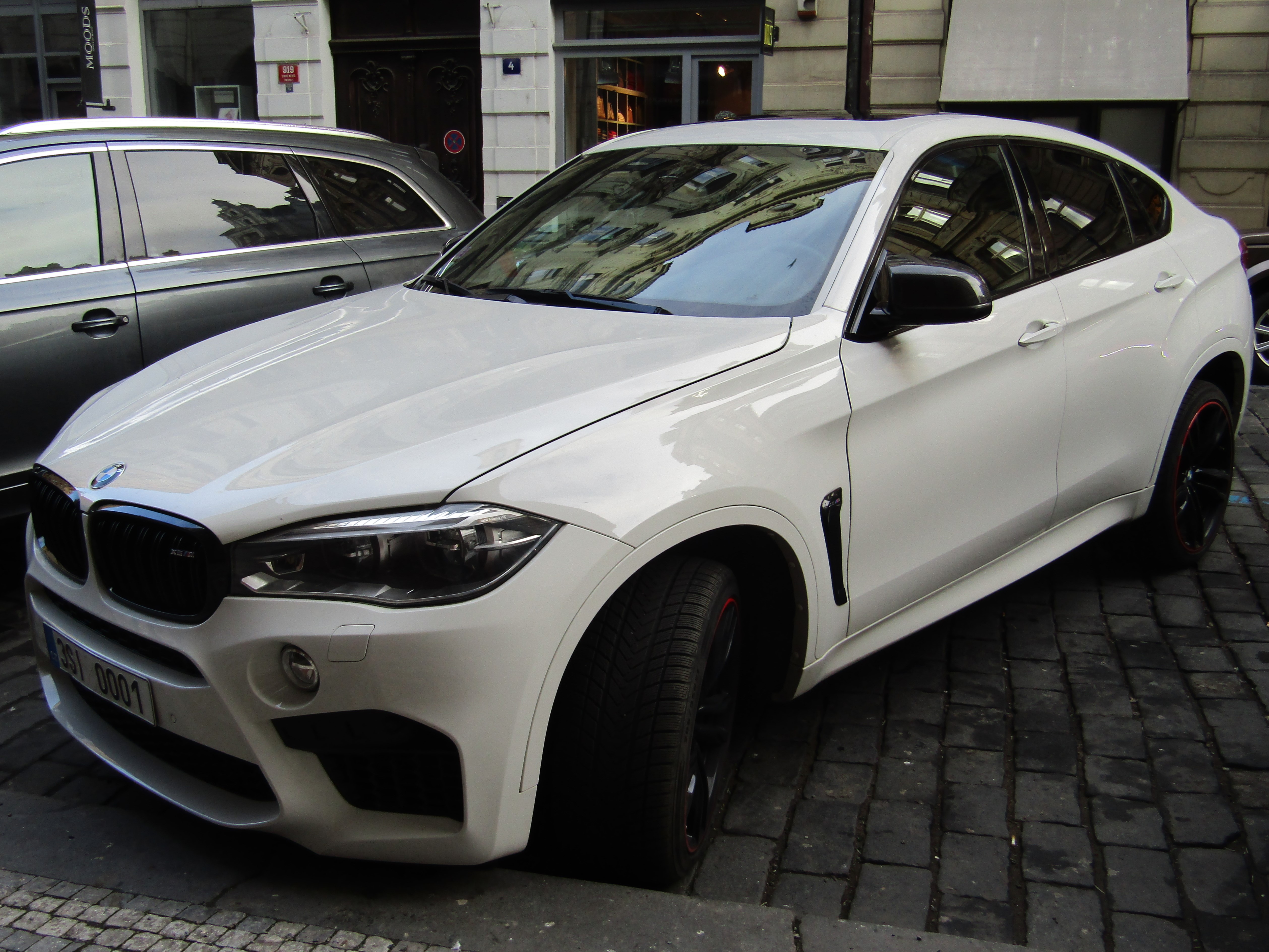 BMW X6M (F86) (1)