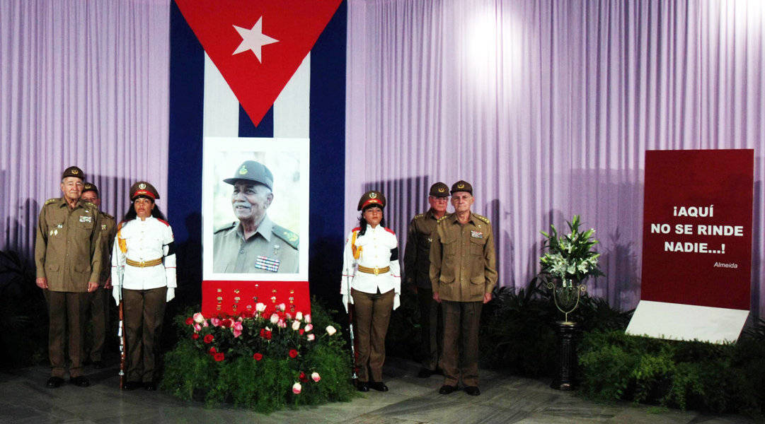 juan-almeida-homenaje-generales-cuerpo-ejercito