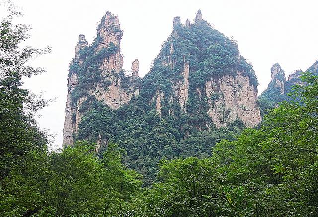 Скалы парка Чжанцзяцзе. Фото Морошкина В.В.